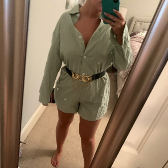 SHEIN Pants - Sea foam green front button romper
